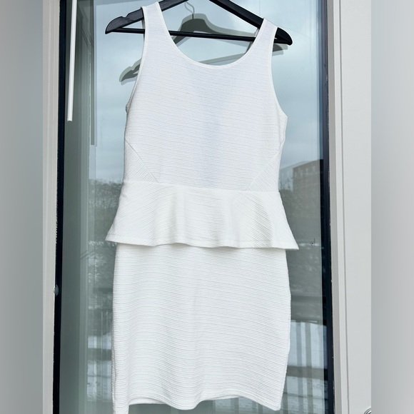 H&M White Peplum Dress - Picture 8 of 8